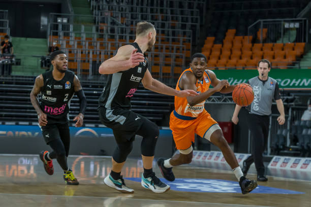 的锋线新星 的锋线新星